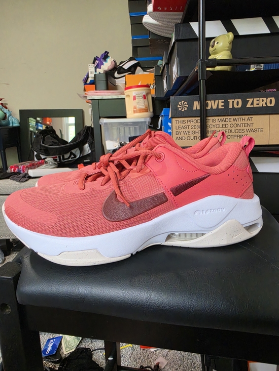 Nike Shoes - Nike Zoom Bella 6